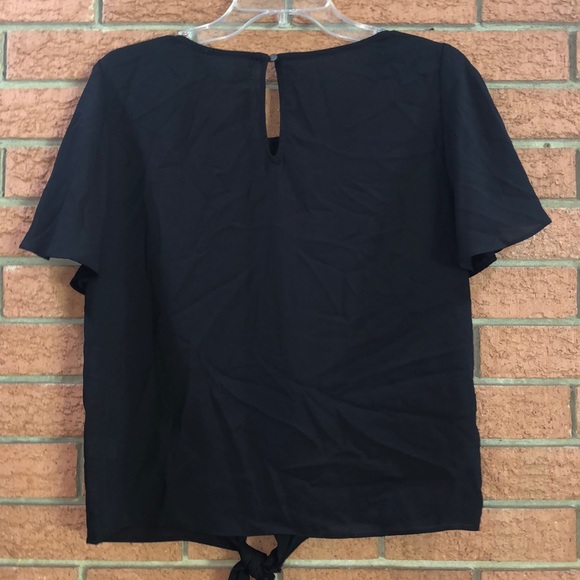 🖤SOCIALITE🖤 FLUTTER SLEEVE FRONT TIE BLOUSE🖤 - Picture 6 of 8